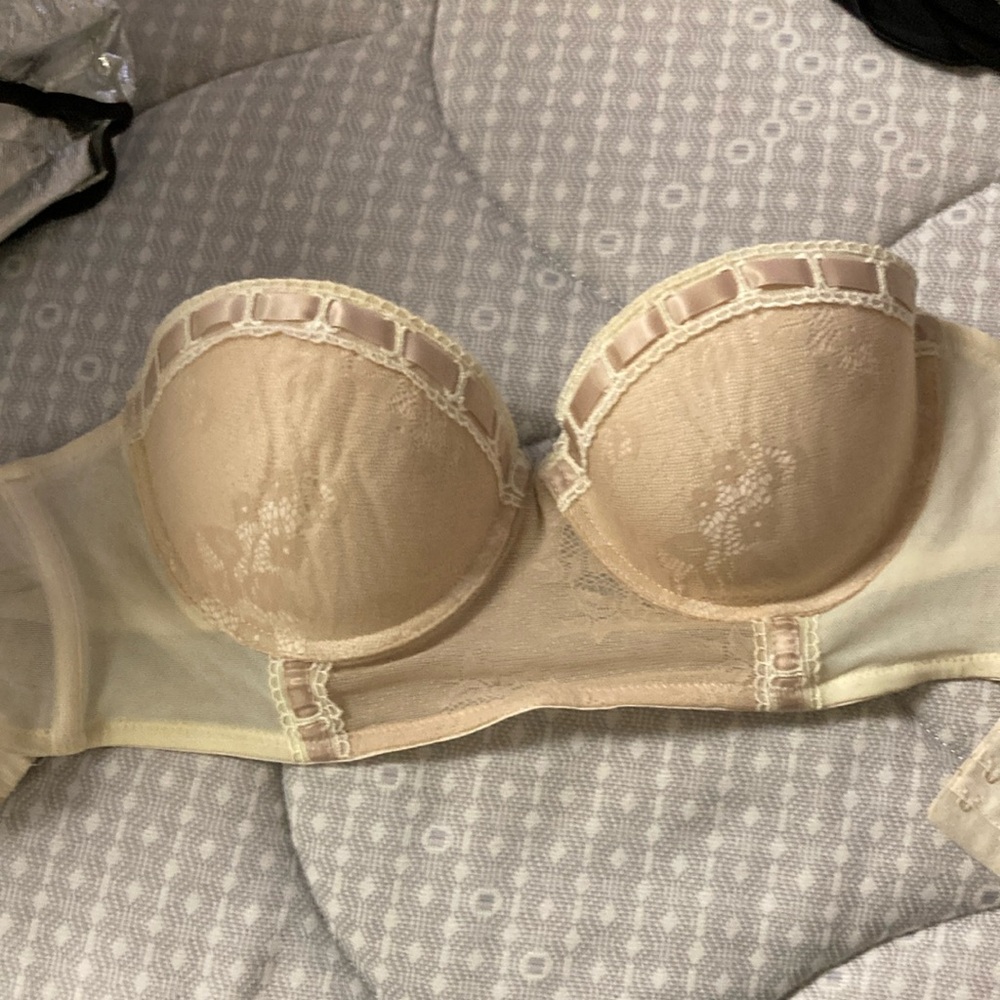 Elegant Cream Strapless Bra 34C